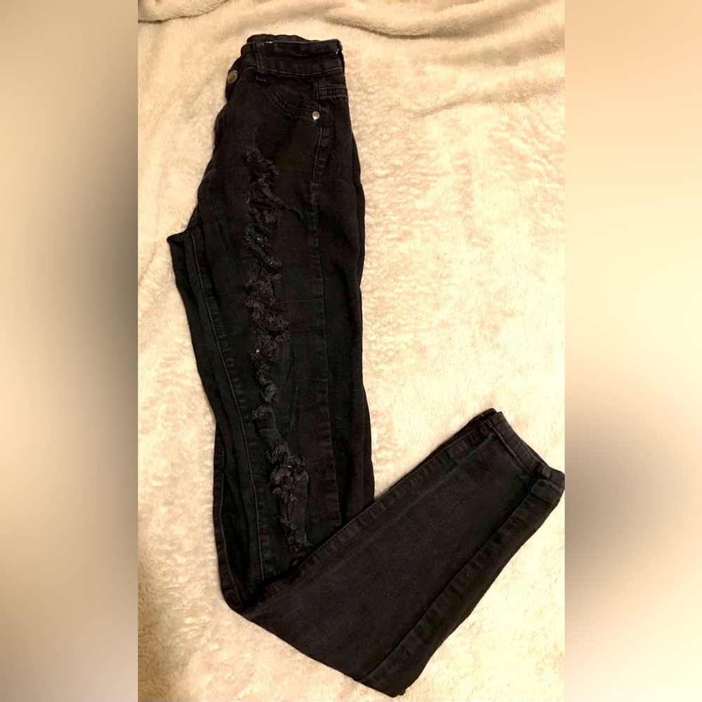 Fashion Nova black distressed skinny jeans size 0